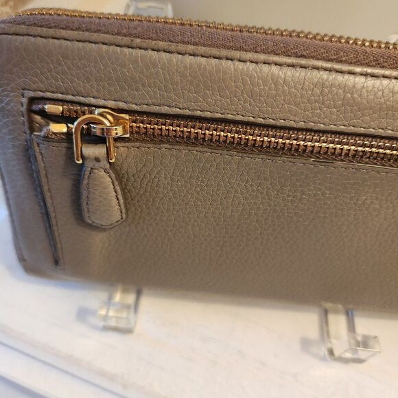 Gray Leather Prada Continental Zip Around Wallet (2303146) - Picture 7 of 11